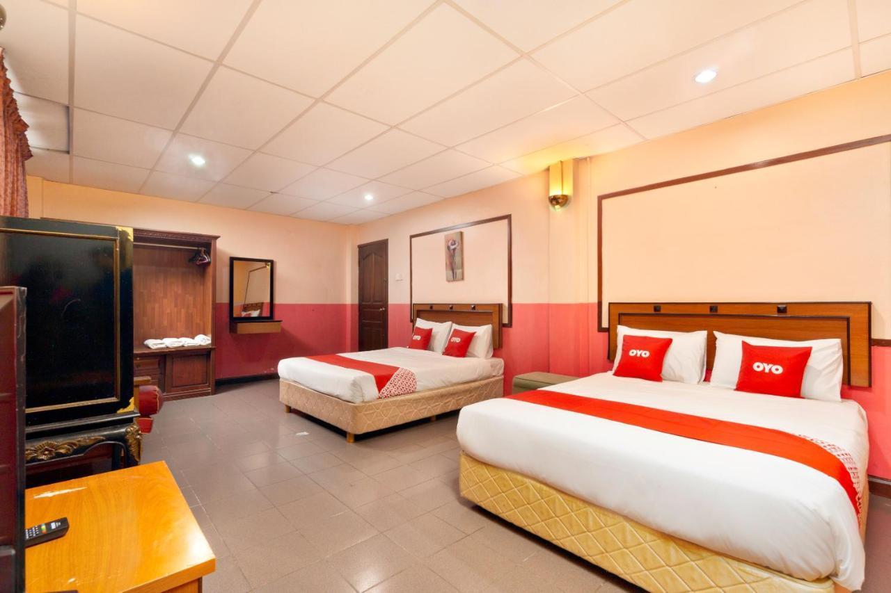 Hotel Dj Palace Lumut Bagian luar foto