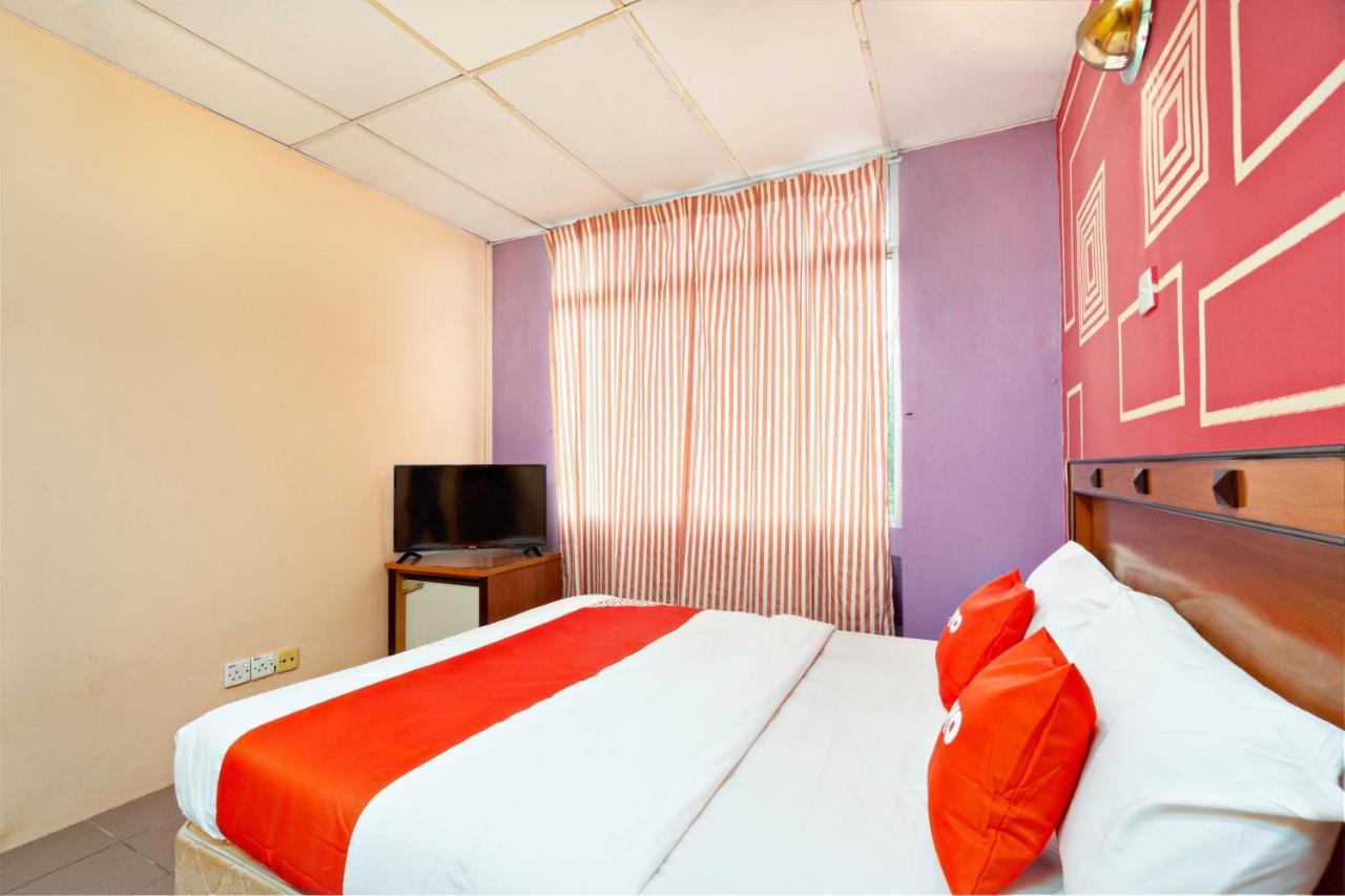 Hotel Dj Palace Lumut Bagian luar foto