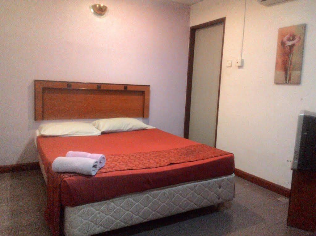 Hotel Dj Palace Lumut Bagian luar foto
