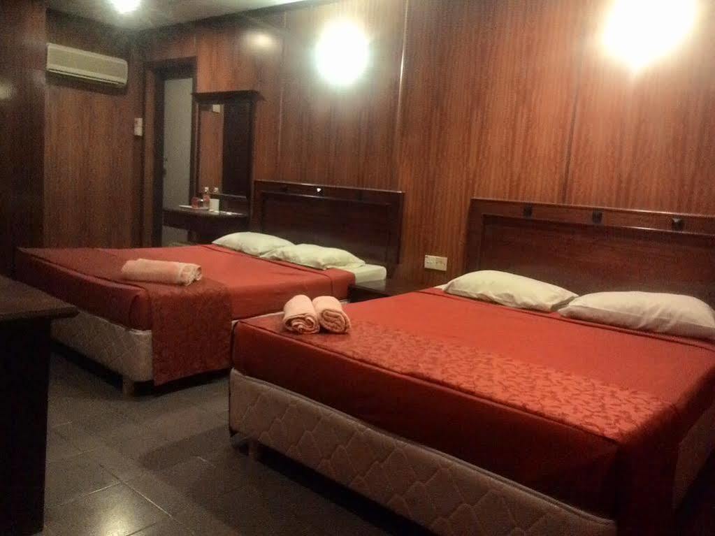 Hotel Dj Palace Lumut Bagian luar foto
