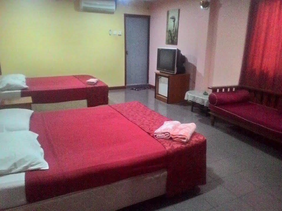 Hotel Dj Palace Lumut Bagian luar foto