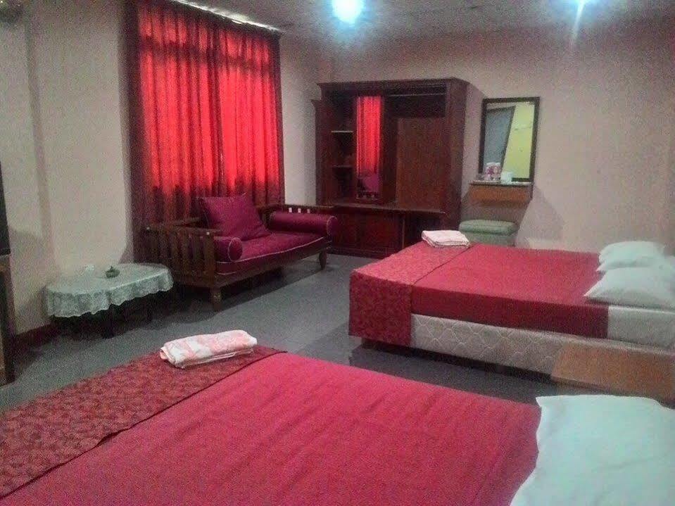 Hotel Dj Palace Lumut Bagian luar foto