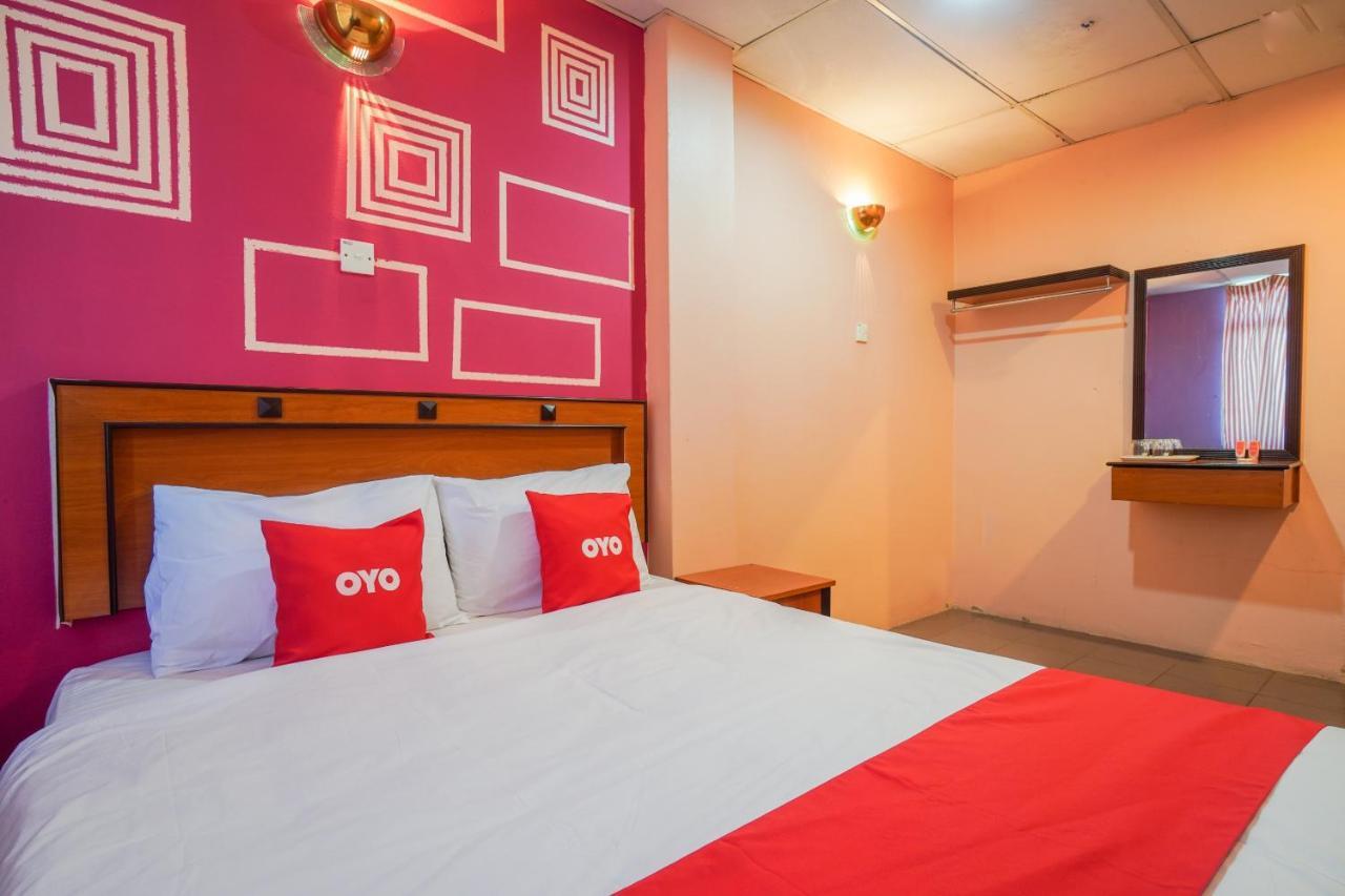Hotel Dj Palace Lumut Bagian luar foto